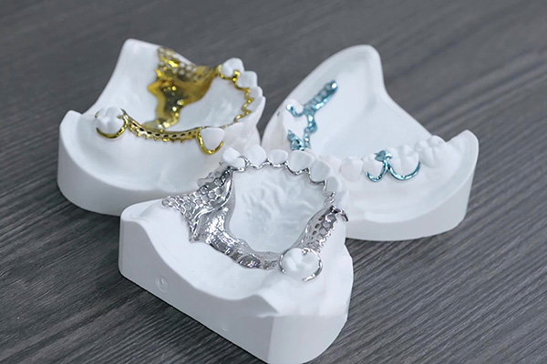 兼容多材质加工！新未来三维设备满足齿科材料多样化需求